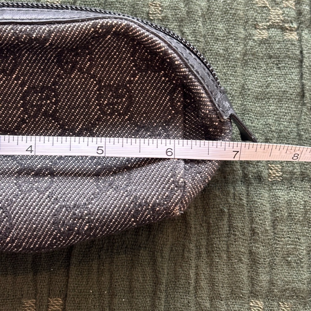 Gucci Black Denim & Leather Zip Pouch with Embossed Logo 014 - Picture 9 of 10
